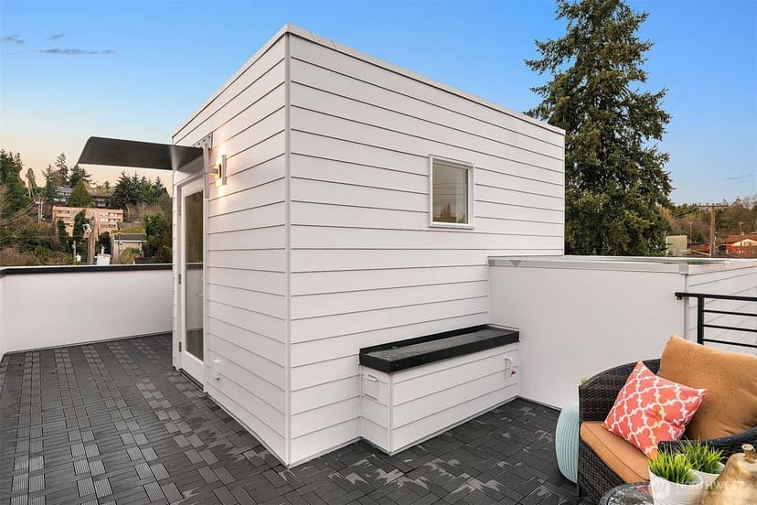 Property photo for 5114 24th Avenue NE, Seattle photo 4