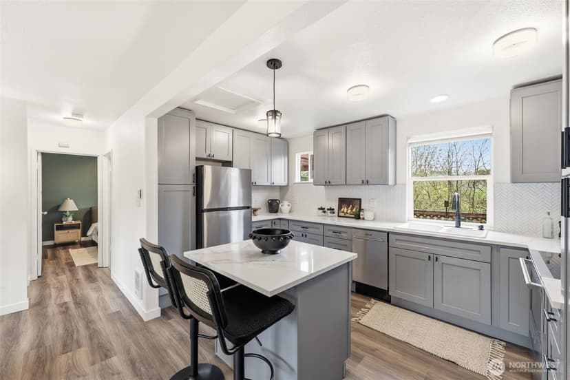 Property photo for 6005 21st Street SW, Seattle photo 6