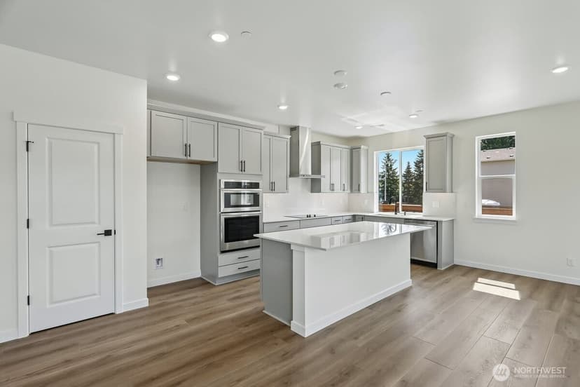 Property photo for 23962 36th Avenue SE #4, Bothell photo 9