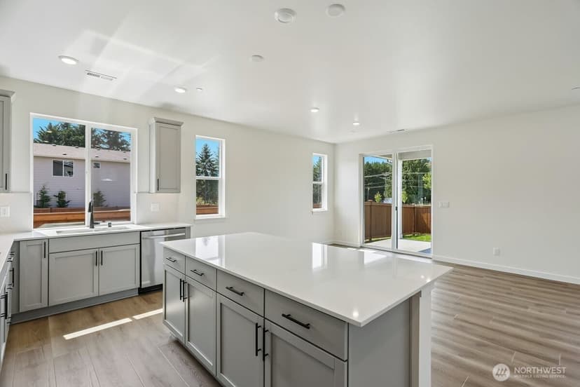 Property photo for 23962 36th Avenue SE #4, Bothell photo 11