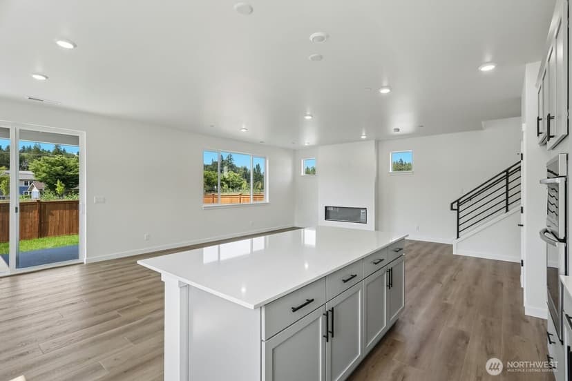 Property photo for 23962 36th Avenue SE #4, Bothell photo 12