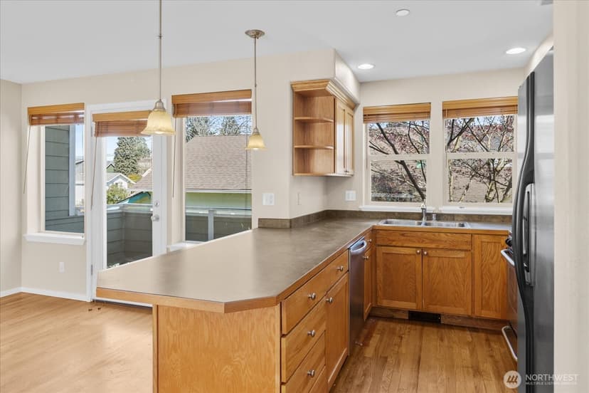 Property photo for 205 Avenue E #B, Snohomish photo 8