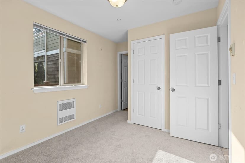 Property photo for 205 Avenue E #B, Snohomish photo 30
