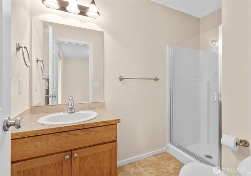 Property photo for 205 Avenue E #B, Snohomish photo 31