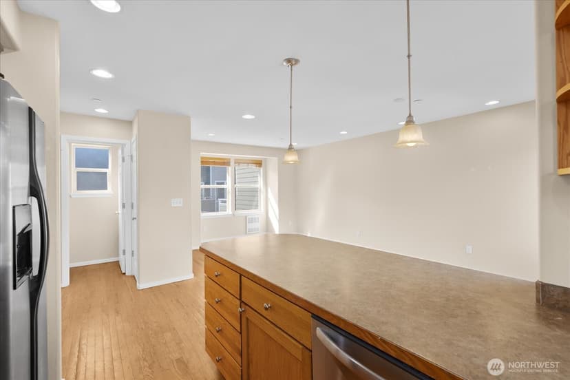 Property photo for 205 Avenue E #B, Snohomish photo 10