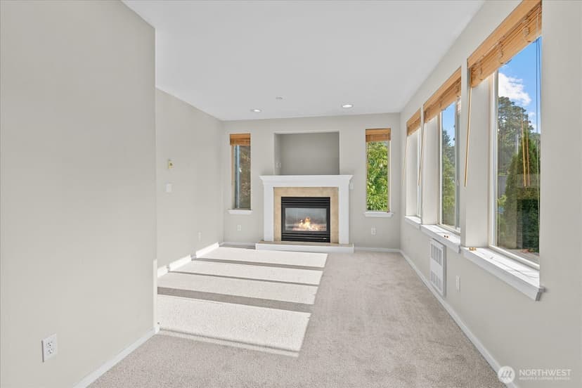 Property photo for 205 Avenue E #B, Snohomish photo 2