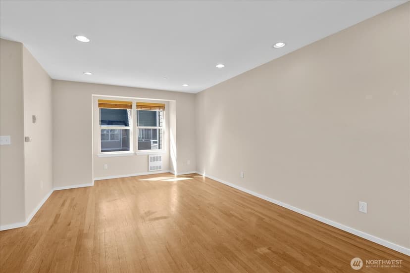 Property photo for 205 Avenue E #B, Snohomish photo 12