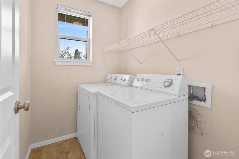 Property photo for 205 Avenue E #B, Snohomish photo 20