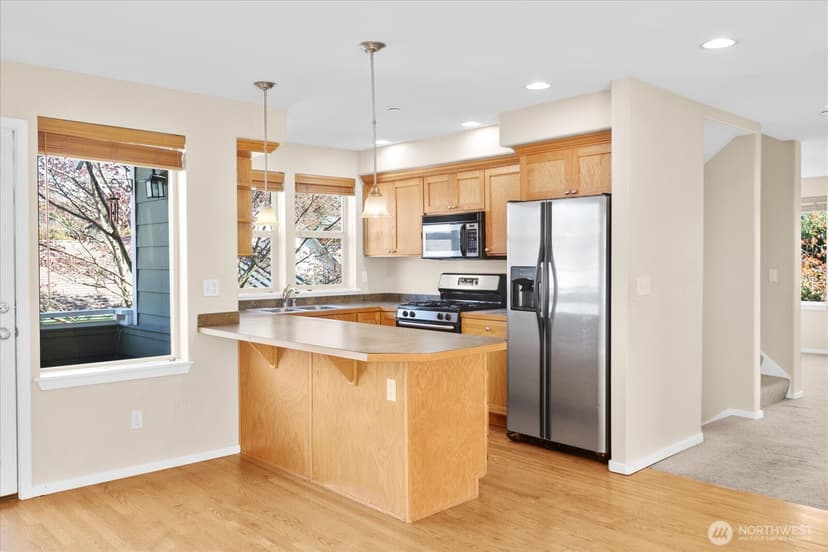 Property photo for 205 Avenue E #B, Snohomish photo 7