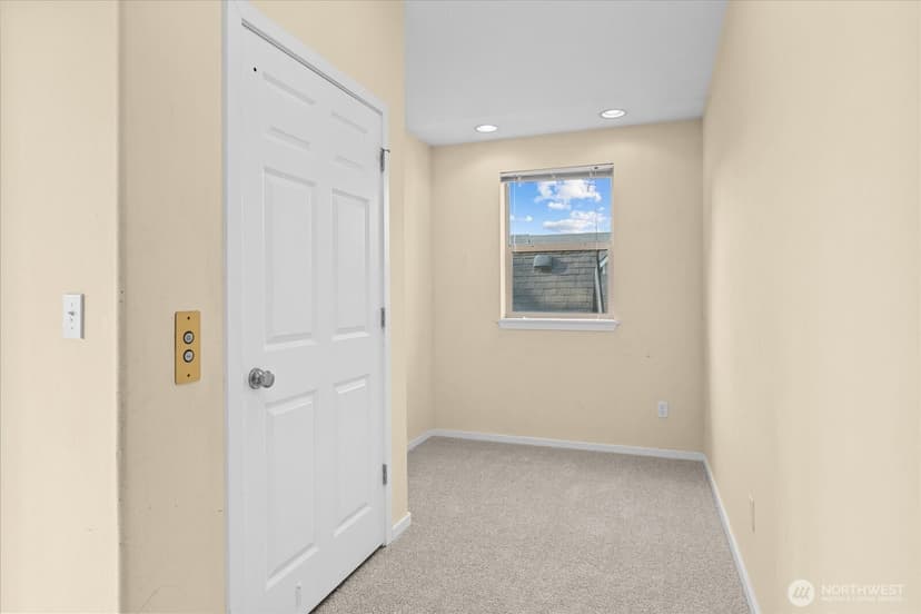 Property photo for 205 Avenue E #B, Snohomish photo 19