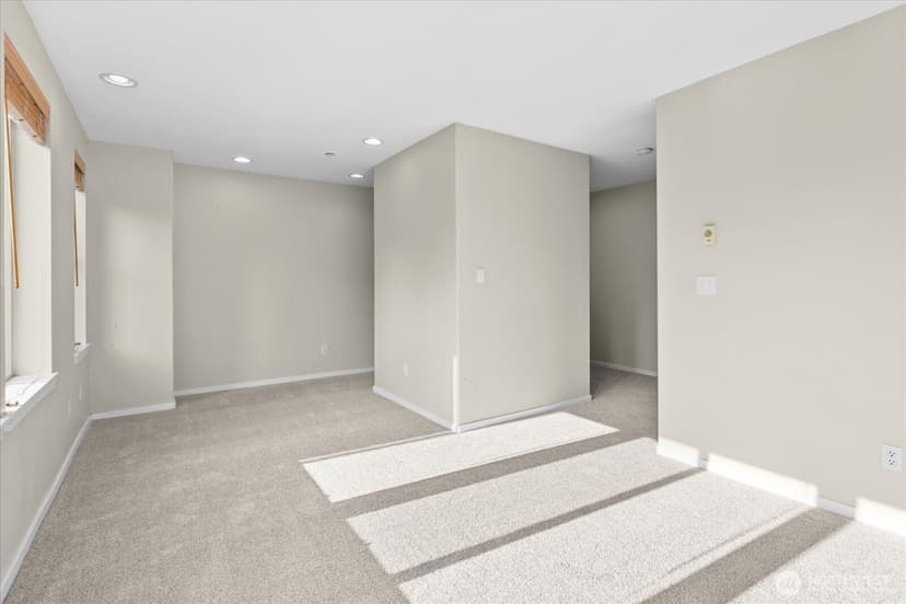 Property photo for 205 Avenue E #B, Snohomish photo 4