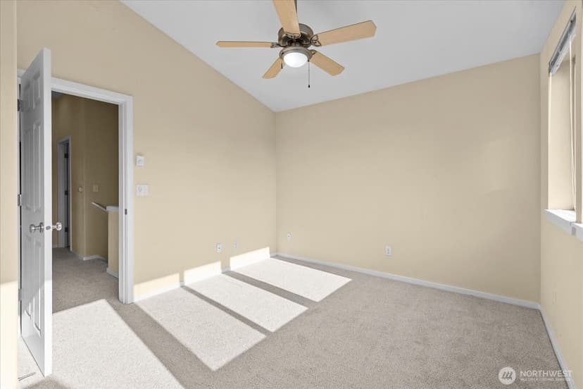 Property photo for 205 Avenue E #B, Snohomish photo 25