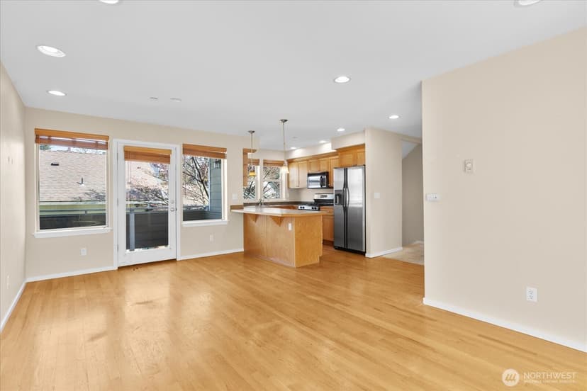 Property photo for 205 Avenue E #B, Snohomish photo 13