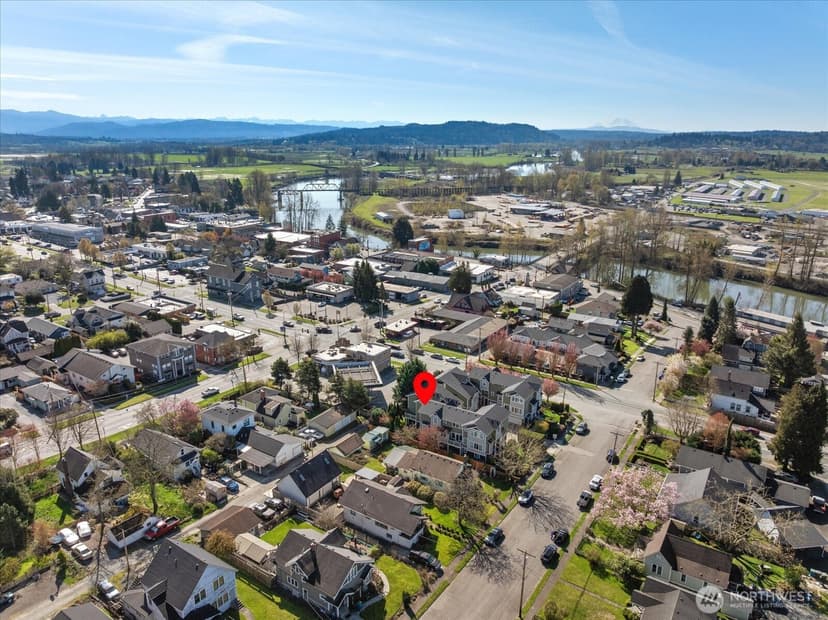 Property photo for 205 Avenue E #B, Snohomish photo 38