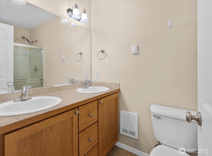 Property photo for 205 Avenue E #B, Snohomish photo 24