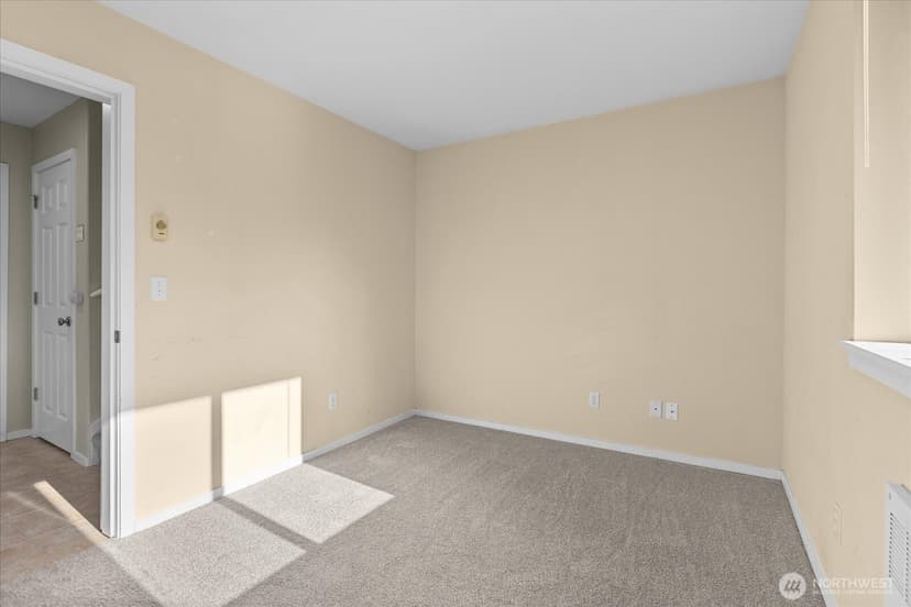 Property photo for 205 Avenue E #B, Snohomish photo 29