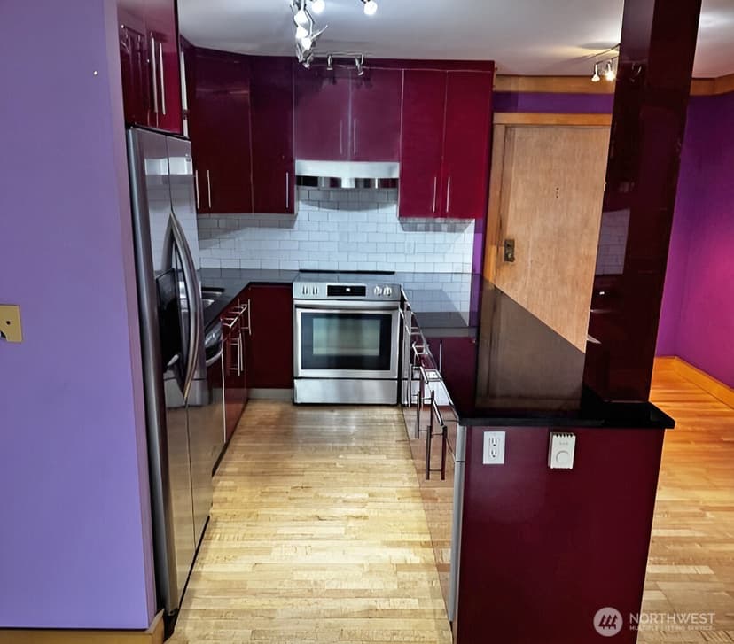 Property photo for 2100 3rd Avenue #505, Seattle photo 9