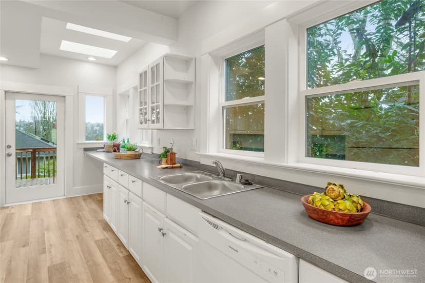 Property photo for 1617 33rd Avenue, Seattle photo 12