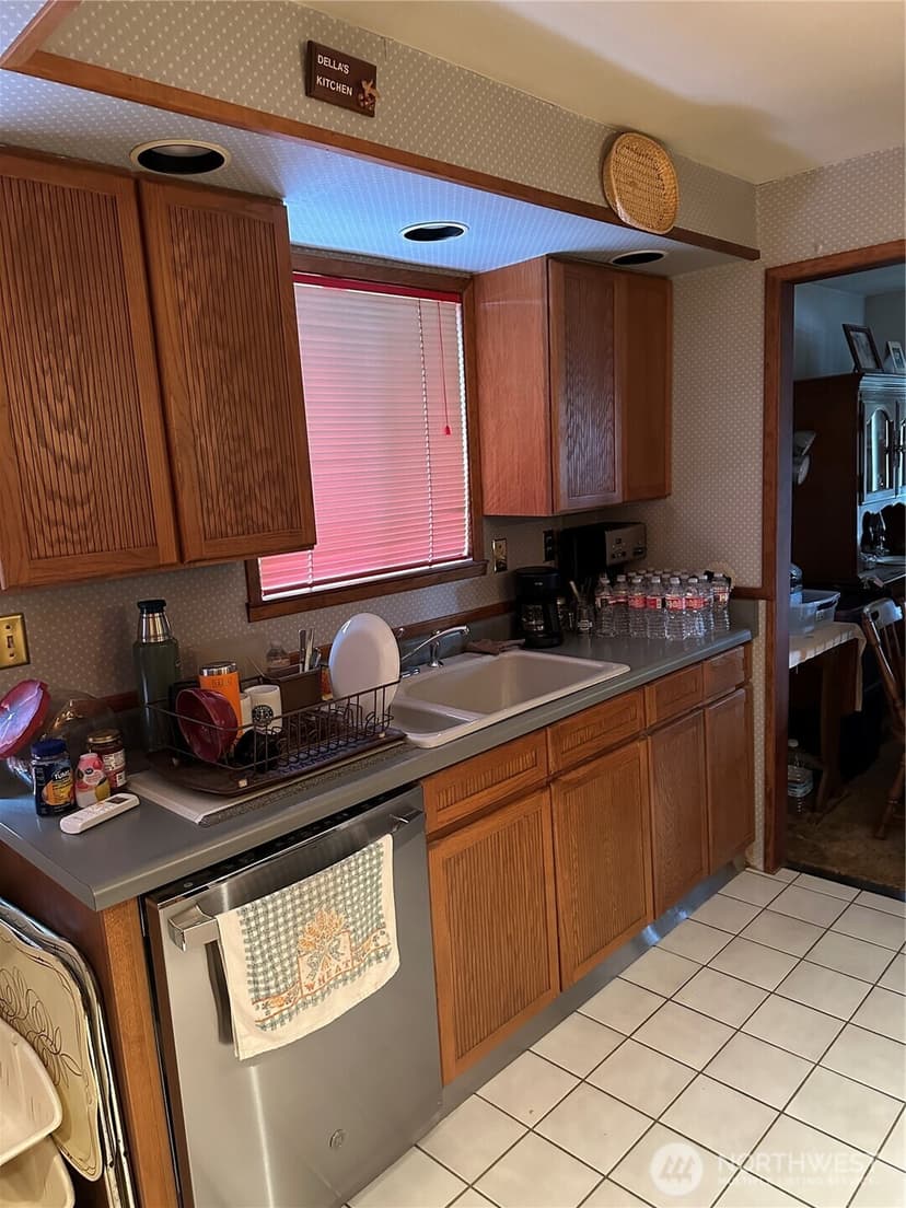 Property photo for 7033 S 116th Place, Seattle photo 12