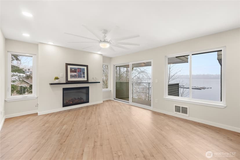 Property photo for 4214 W Lake Sammamish Parkway NE #310, Redmond photo 11