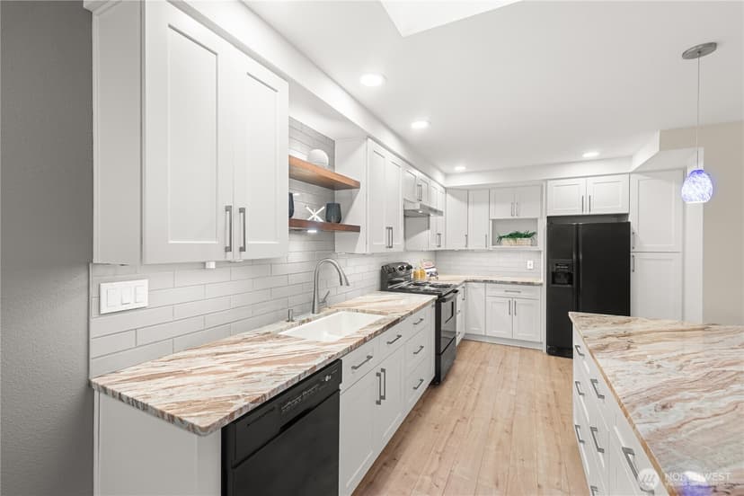 Property photo for 4214 W Lake Sammamish Parkway NE #310, Redmond photo 25