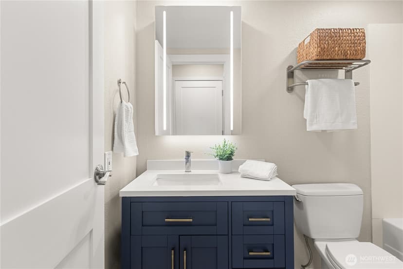 Property photo for 4214 W Lake Sammamish Parkway NE #310, Redmond photo 18