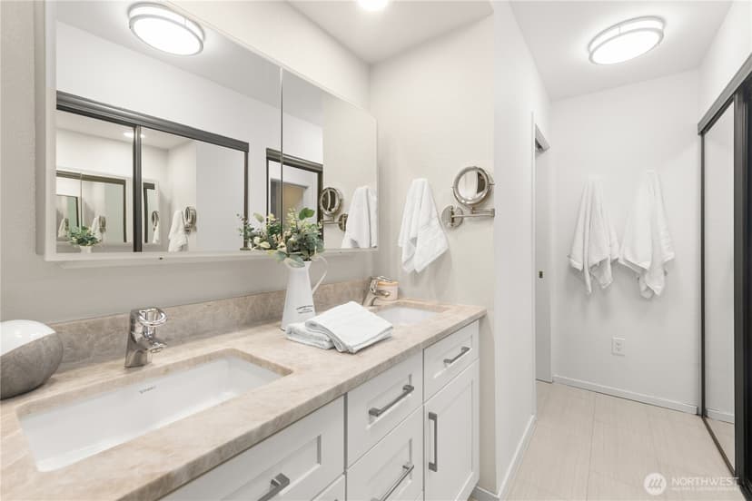 Property photo for 4214 W Lake Sammamish Parkway NE #310, Redmond photo 20