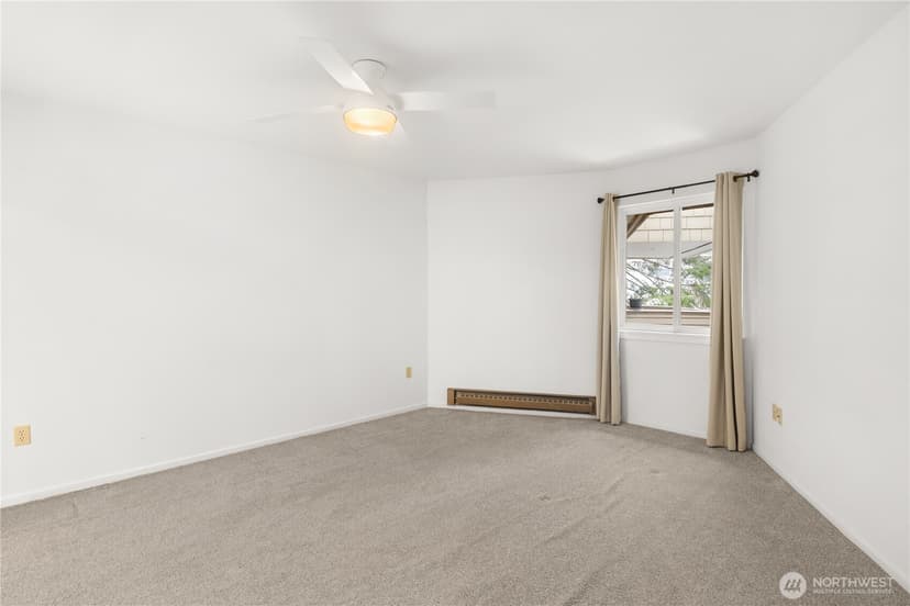 Property photo for 4214 W Lake Sammamish Parkway NE #310, Redmond photo 16