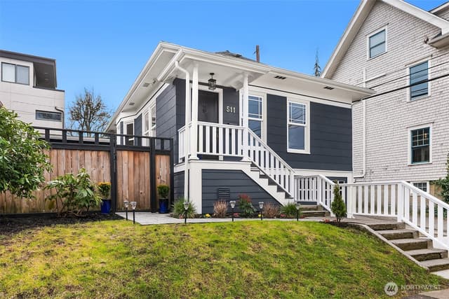 Property photo for 511 W McGraw Street, Seattle
