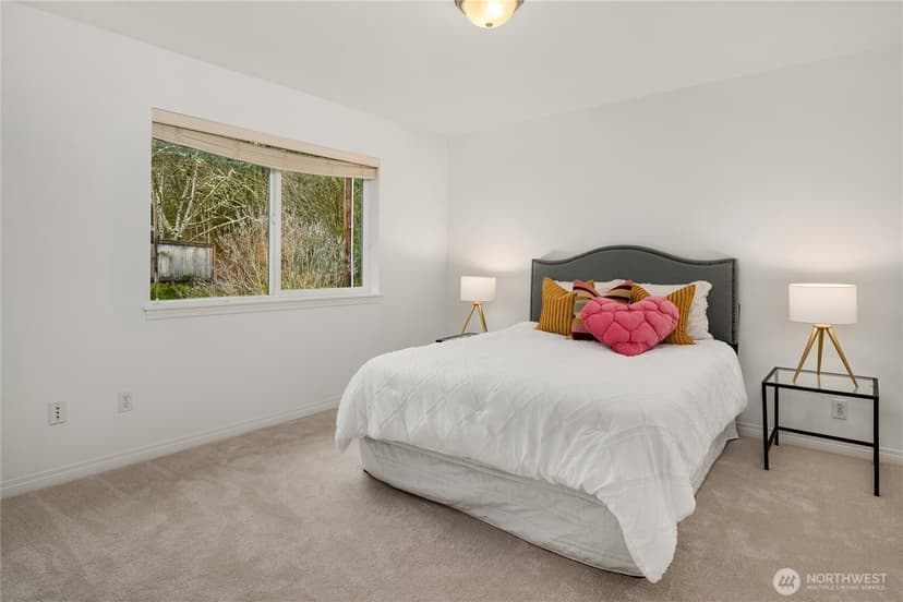 Property photo for 917 Bear Ridge Court NW, Issaquah photo 27
