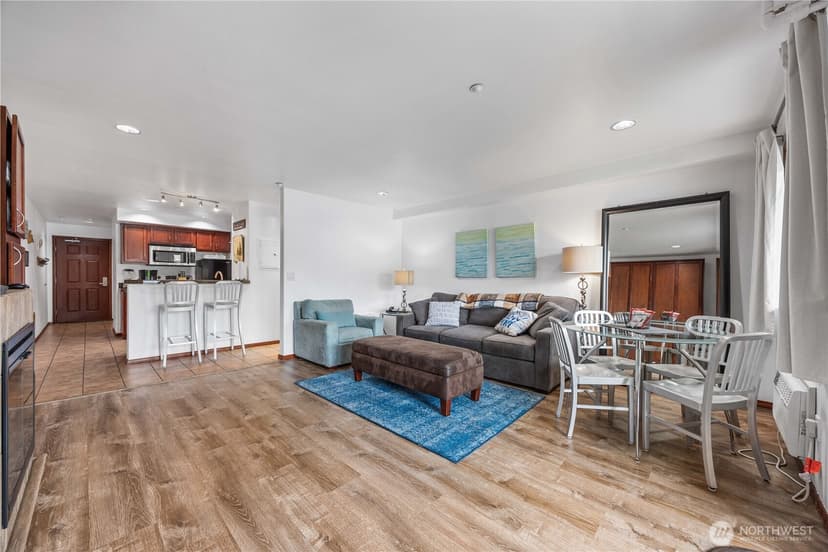 Property photo for 322 W Woodin Avenue #615, Chelan photo 14