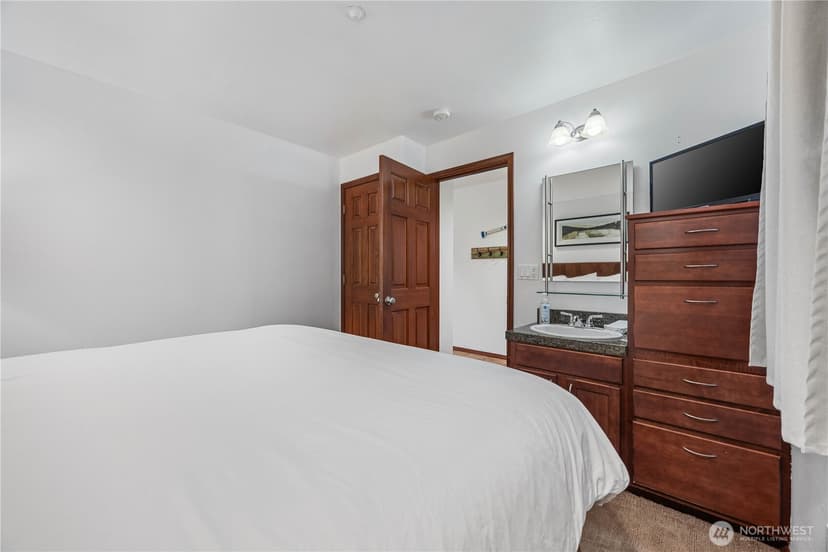 Property photo for 322 W Woodin Avenue #615, Chelan photo 20
