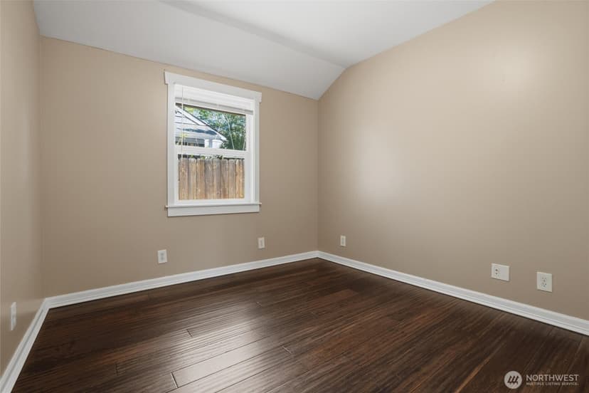 Property photo for 407 Bremerton Boulevard W, Bremerton photo 13