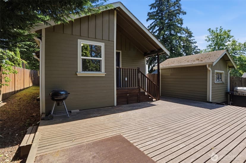 Property photo for 407 Bremerton Boulevard W, Bremerton photo 20