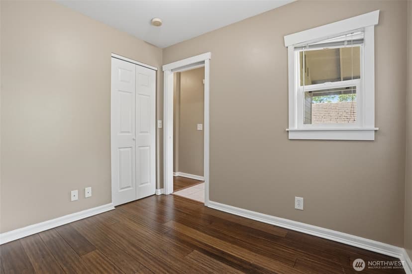 Property photo for 407 Bremerton Boulevard W, Bremerton photo 18