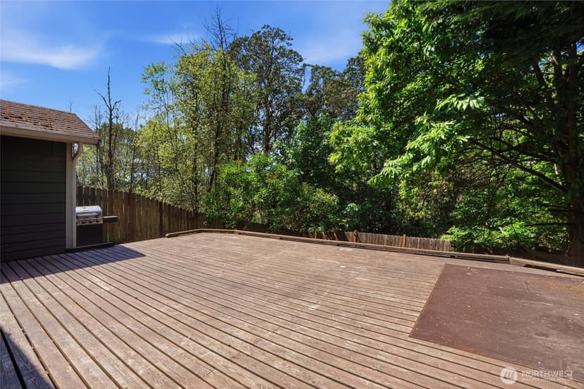 Property photo for 407 Bremerton Boulevard W, Bremerton photo 23