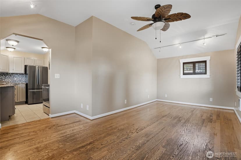 Property photo for 407 Bremerton Boulevard W, Bremerton photo 7