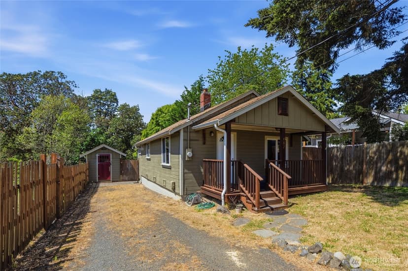 Property photo for 407 Bremerton Boulevard W, Bremerton photo 2