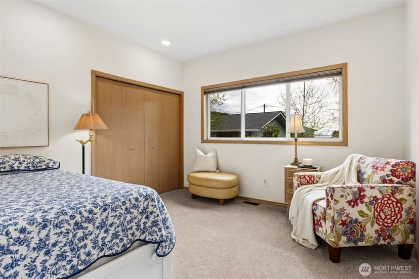 Property photo for 804 S 280th Street, Des Moines photo 10