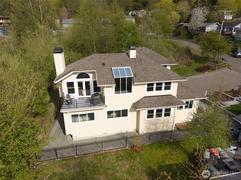 Property photo for 804 S 280th Street, Des Moines photo 34