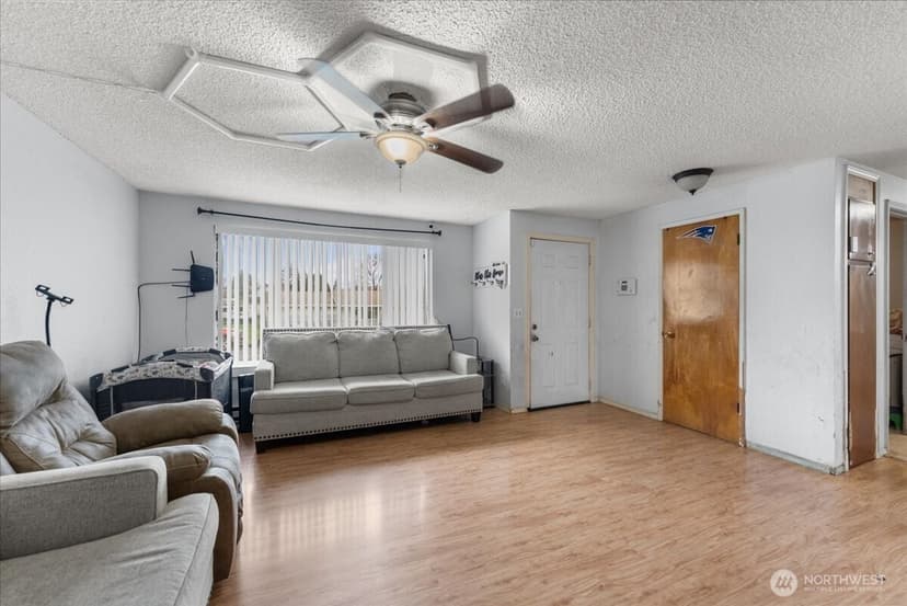 Property photo for 1751 S 43rd Street, Tacoma photo 3