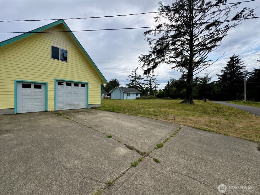 Property photo for 111 Vela Street SW, Ocean Shores photo 23