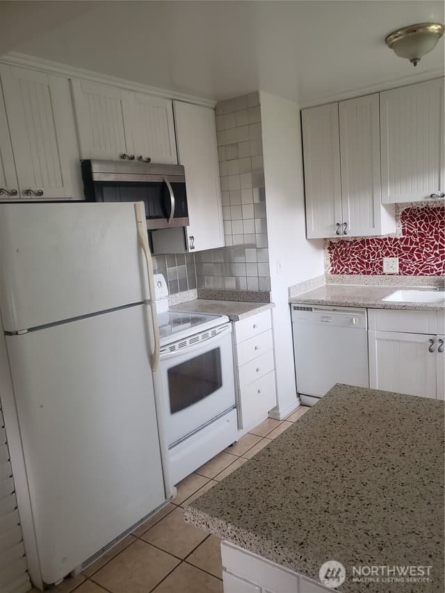 Property photo for 3123 SW Barton Street, Seattle photo 5