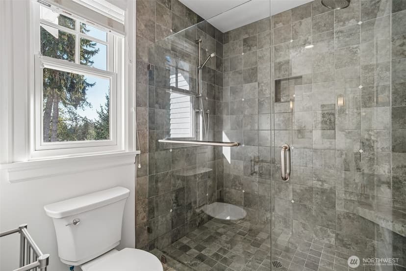 Property photo for 8975 NE 10th Street, Bellevue photo 18