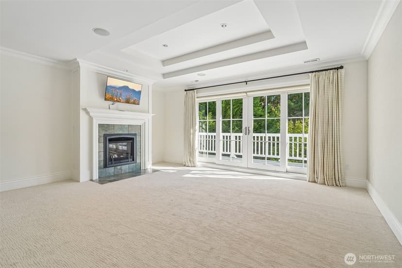Property photo for 8975 NE 10th Street, Bellevue photo 16