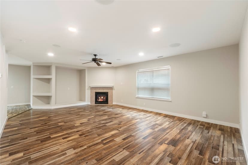 Property photo for 8213 209th Avenue Ct E, Bonney Lake photo 3