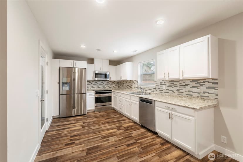 Property photo for 8213 209th Avenue Ct E, Bonney Lake photo 10