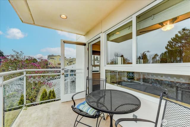 Property photo for 1527 California Avenue SW #301, Seattle photo 5