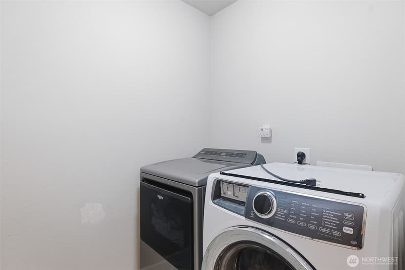 Property photo for 18128 38th Avenue Ct E, Tacoma photo 16