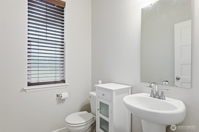Property photo for 18128 38th Avenue Ct E, Tacoma photo 9
